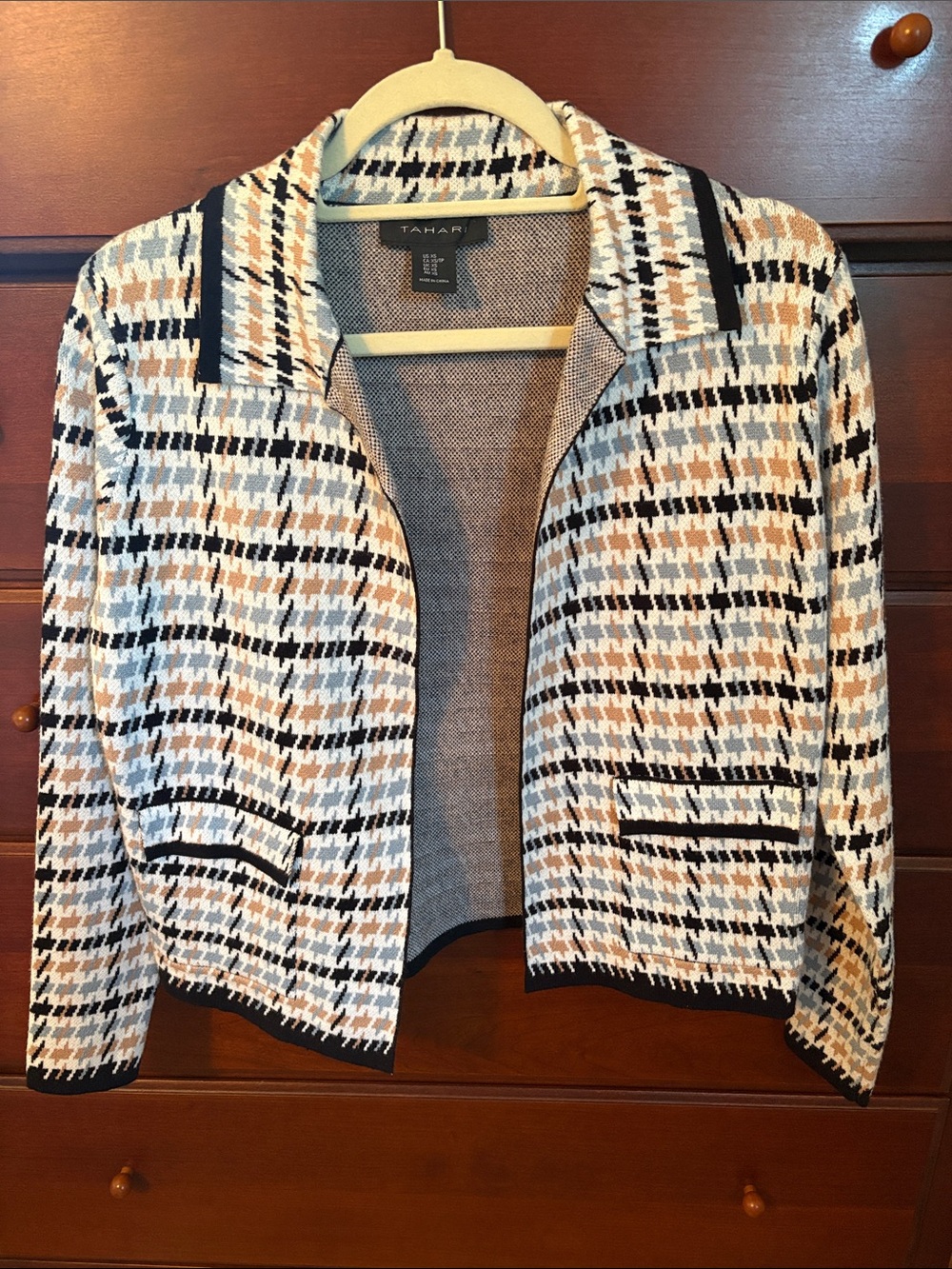 Tahari Houndstooth Cropped Open-Front Jacket in Black, Light Blue & Tan-XS
